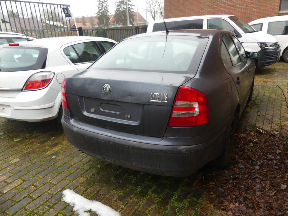 Voiture Skoda Octavia (2007-111.444 km) - Auto: pilt 3 Voiture Skoda Octavia (2007-111.444 km) - Auto: pilt 3