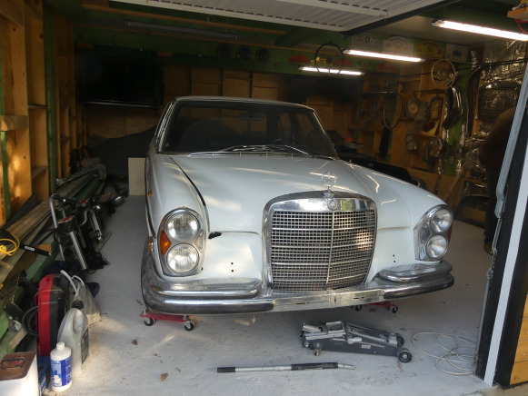Voiture ancêtre Mercedes-Benz 280S (1972-83.435 km)(VIN: 10801610083599) - Auto: pilt 1 Voiture ancêtre Mercedes-Benz 280S (1972-83.435 km)(VIN: 10801610083599) - Auto: pilt 1