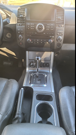Voiture tout terrain Nissan Navara V6 - Auto: pilt 4 Voiture tout terrain Nissan Navara V6 - Auto: pilt 4