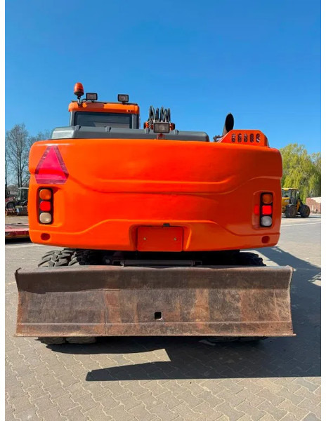 Doosan DX140-3 6000 uur ! NL Machine - Ratastel ekskavaator: pilt 3 Doosan DX140-3 6000 uur ! NL Machine - Ratastel ekskavaator: pilt 3