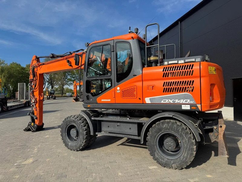 Doosan DX140-5 2018 - Ratastel ekskavaator: pilt 3 Doosan DX140-5 2018 - Ratastel ekskavaator: pilt 3