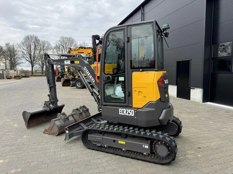 Volvo ECR25D - Miniekskavaator: pilt 2 Volvo ECR25D - Miniekskavaator: pilt 2