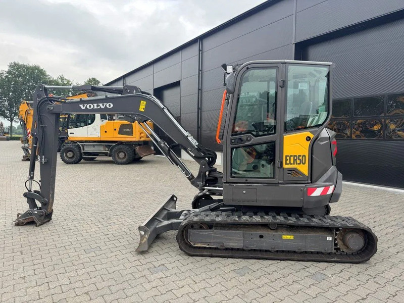 Volvo ECR50F 2022 3300 uur !! - Lintekskavaator: pilt 1 Volvo ECR50F 2022 3300 uur !! - Lintekskavaator: pilt 1