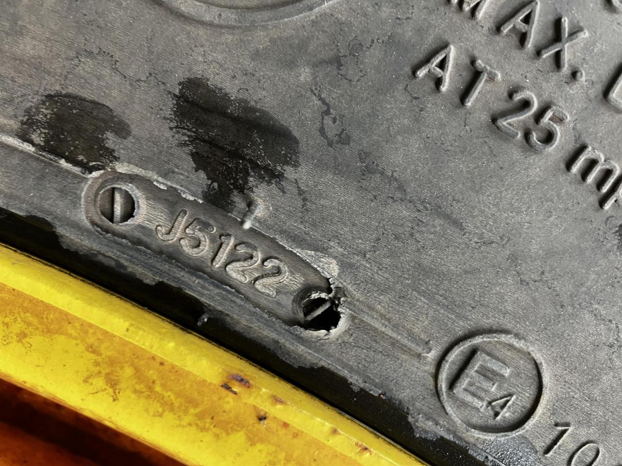 BKT 270/95R32 - Rehv - Põllutööseade: pilt 2 BKT 270/95R32 - Rehv - Põllutööseade: pilt 2