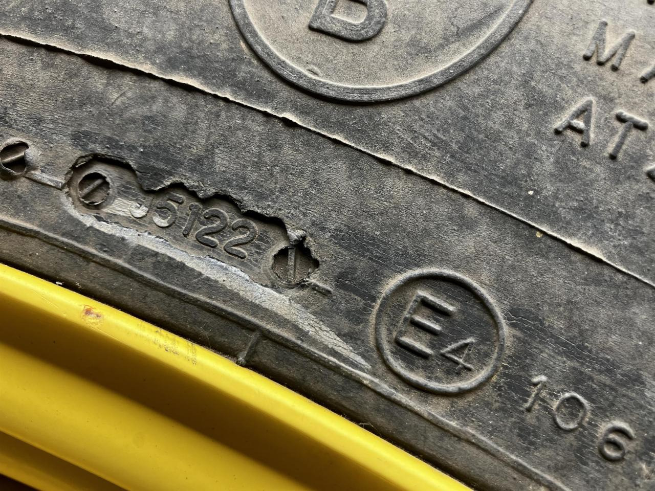 BKT 270/95R32 - Rehv - Põllutööseade: pilt 5 BKT 270/95R32 - Rehv - Põllutööseade: pilt 5