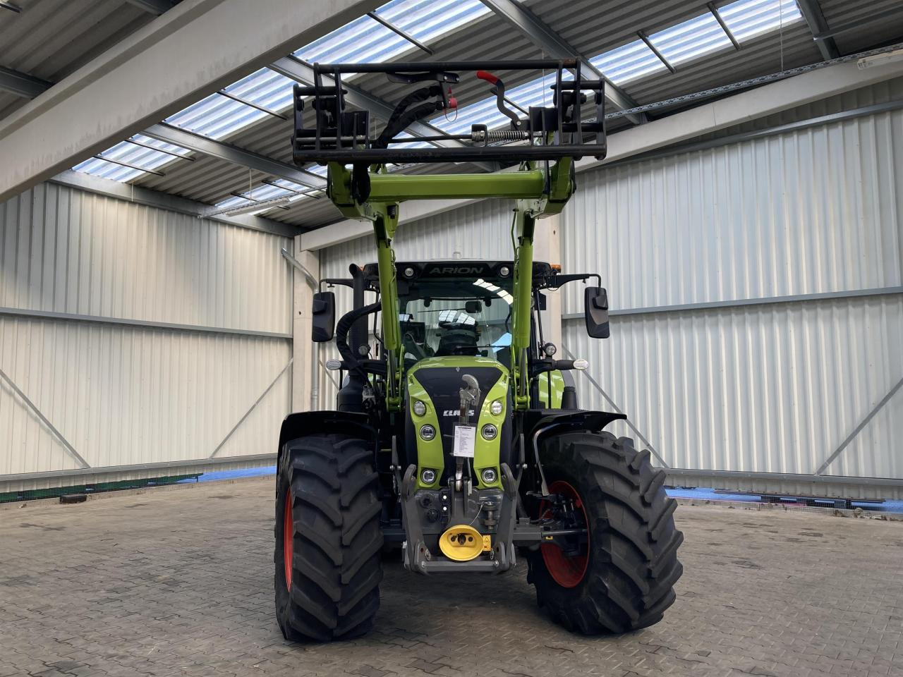 CLAAS Arion 660 C Matic - Traktor: pilt 4 CLAAS Arion 660 C Matic - Traktor: pilt 4