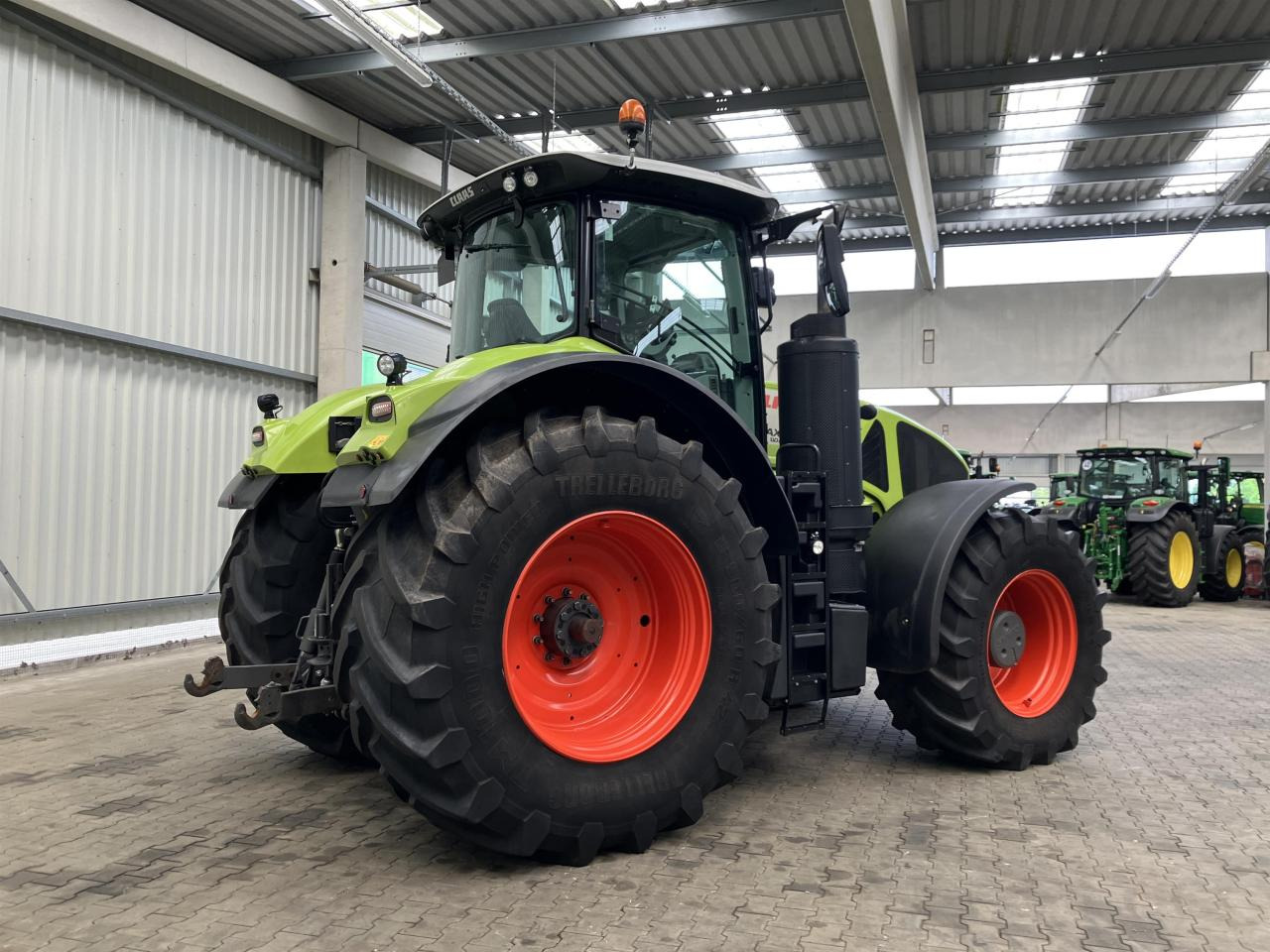 CLAAS Axion 930 - Traktor: pilt 2 CLAAS Axion 930 - Traktor: pilt 2