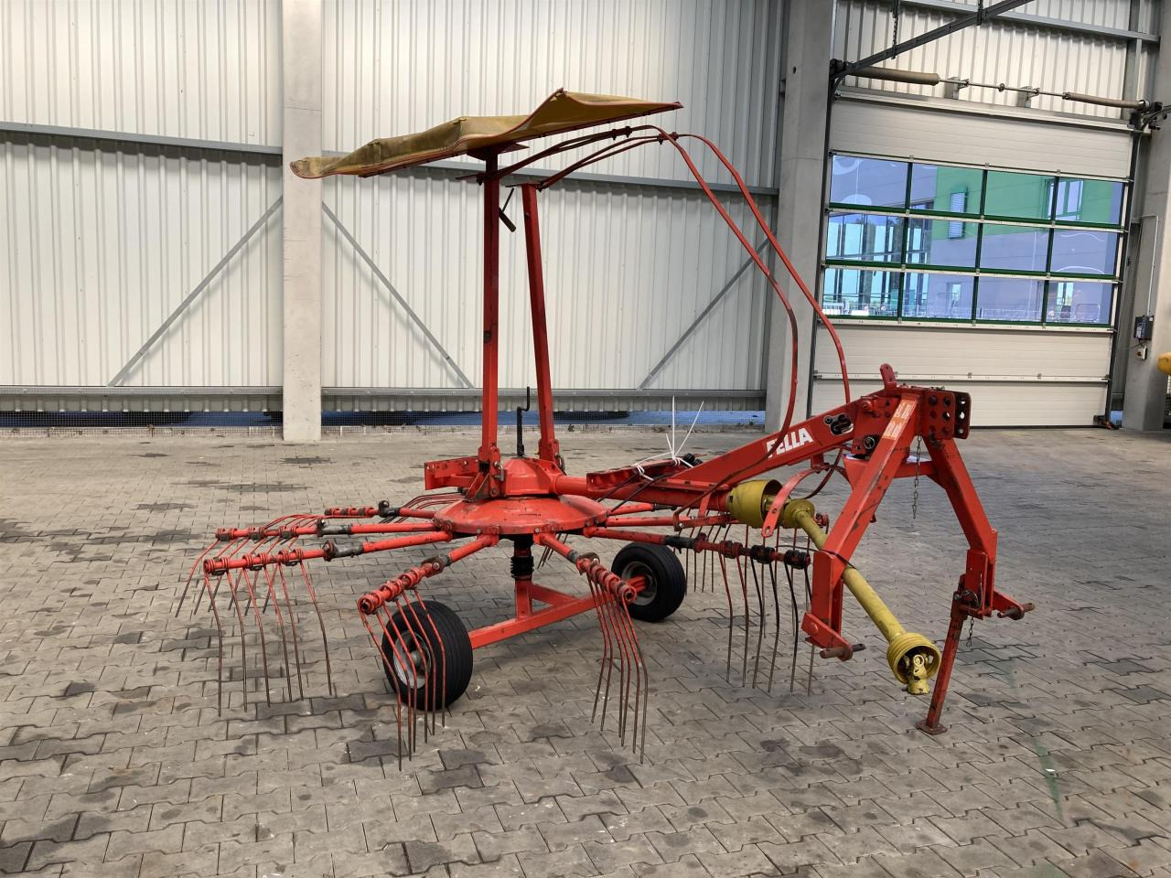 Fella TS 335 DN - Kaarutaja/ Reha: pilt 1 Fella TS 335 DN - Kaarutaja/ Reha: pilt 1