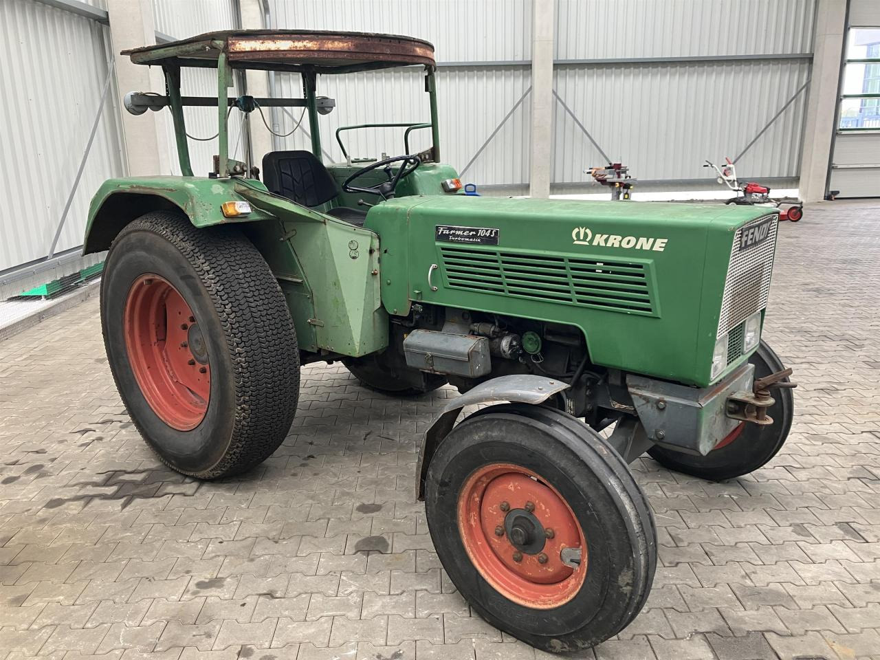 Fendt 104 S Farmer - Traktor: pilt 2 Fendt 104 S Farmer - Traktor: pilt 2
