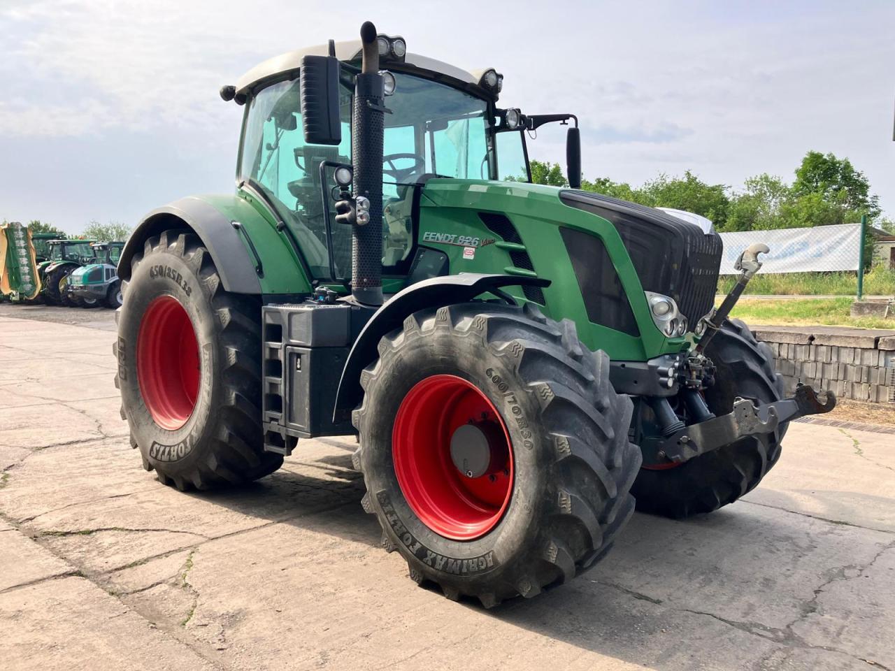 Fendt 826 Profi Plus - Traktor: pilt 4 Fendt 826 Profi Plus - Traktor: pilt 4