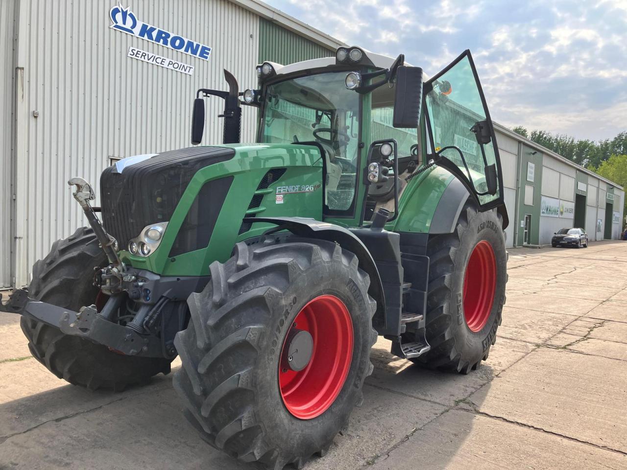 Fendt 826 Profi Plus - Traktor: pilt 1 Fendt 826 Profi Plus - Traktor: pilt 1