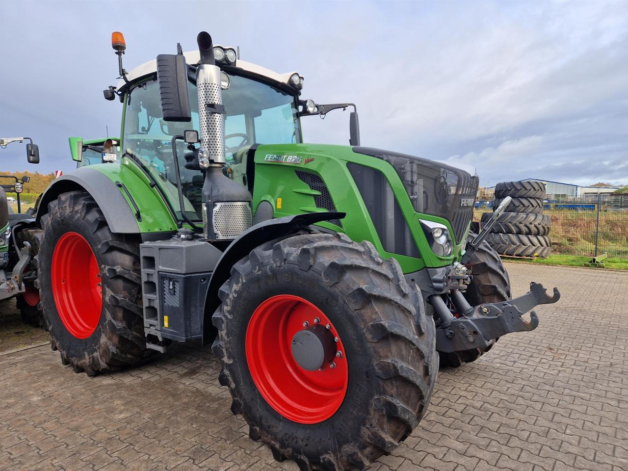 Fendt 826 Vario S4 Profi Plus - Traktor: pilt 1 Fendt 826 Vario S4 Profi Plus - Traktor: pilt 1
