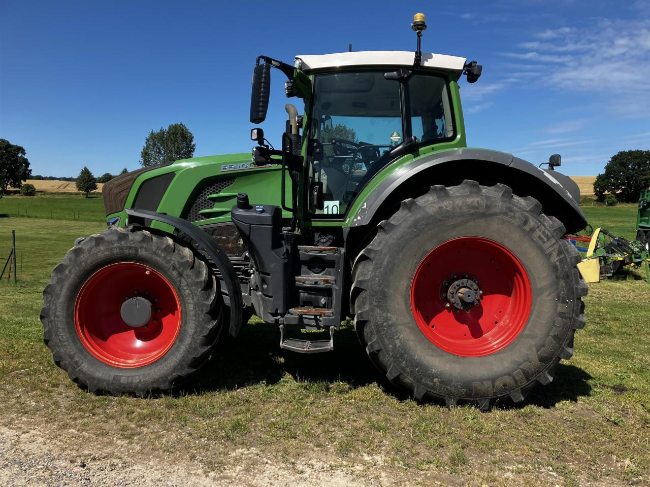 Fendt 828 Vario - Traktor: pilt 1 Fendt 828 Vario - Traktor: pilt 1