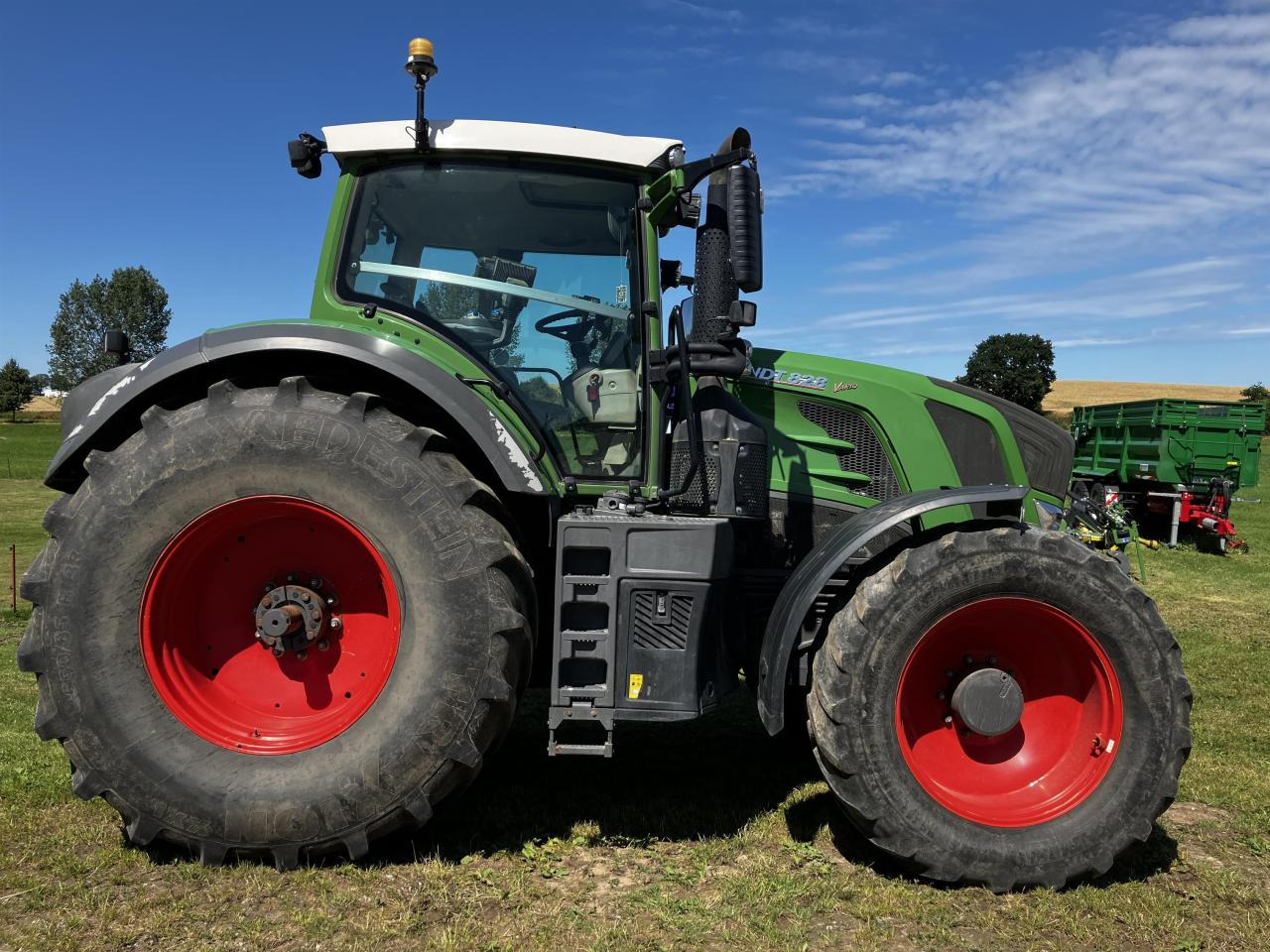 Fendt 828 Vario - Traktor: pilt 2 Fendt 828 Vario - Traktor: pilt 2
