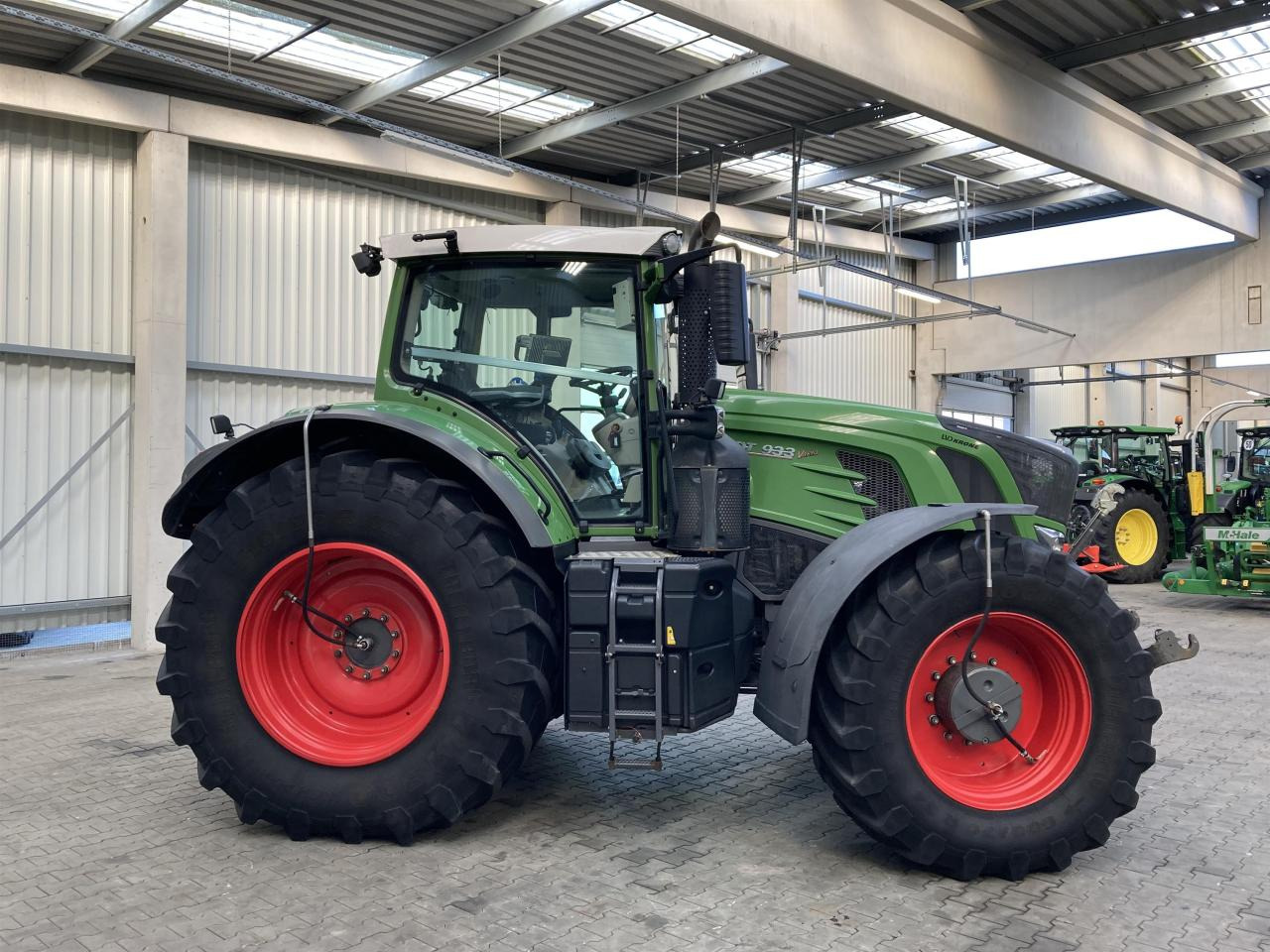 Fendt 933 Vario Profi Plus - Traktor: pilt 4 Fendt 933 Vario Profi Plus - Traktor: pilt 4