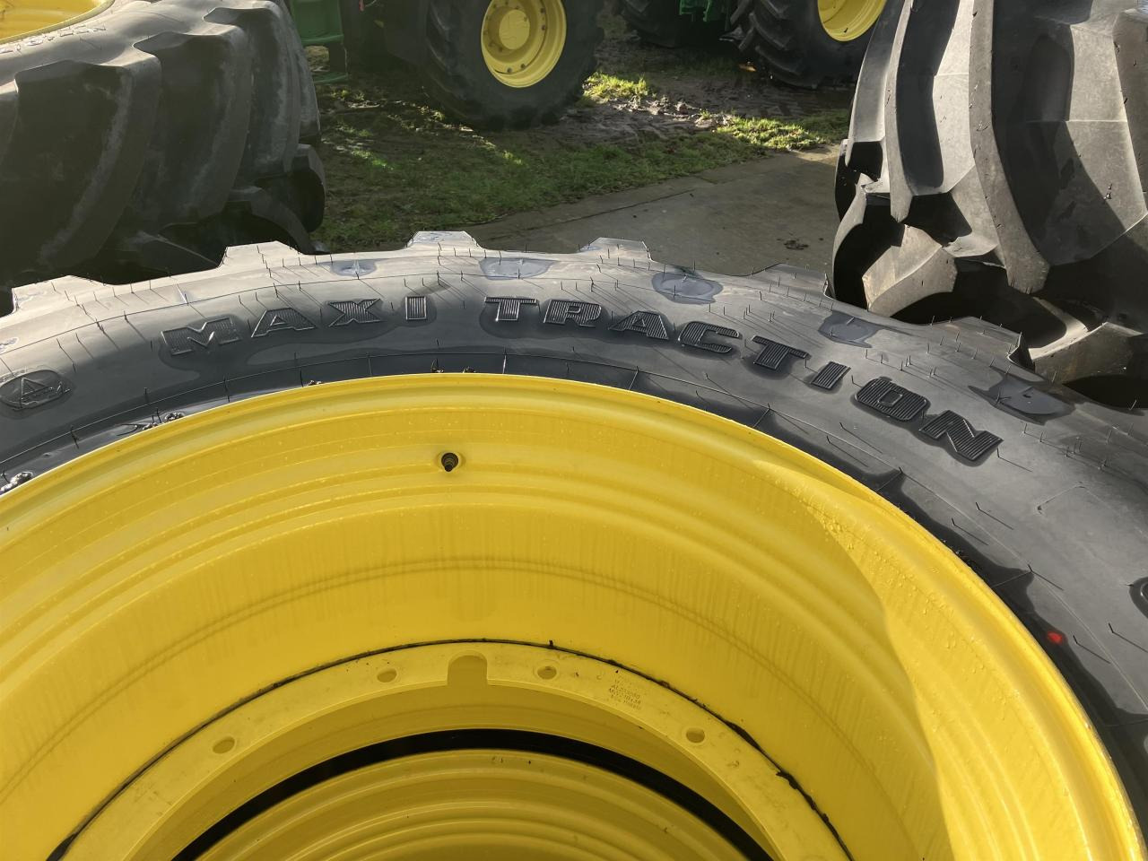 Firestone 650/85R38 - Rehv - Põllutööseade: pilt 3 Firestone 650/85R38 - Rehv - Põllutööseade: pilt 3