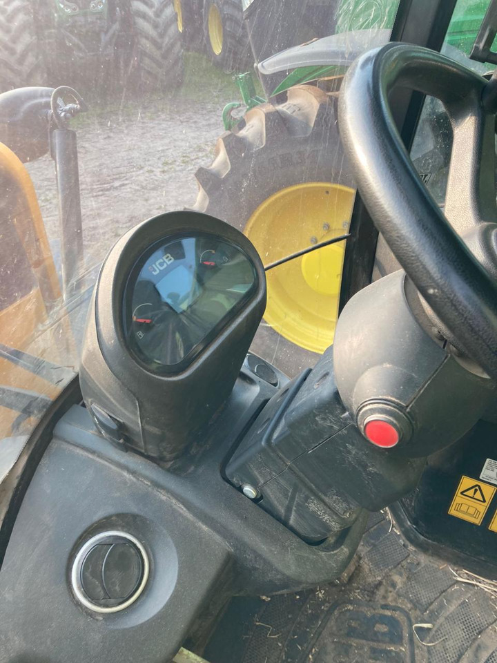 JCB TM 220 - Teleskooplaadur: pilt 3 JCB TM 220 - Teleskooplaadur: pilt 3