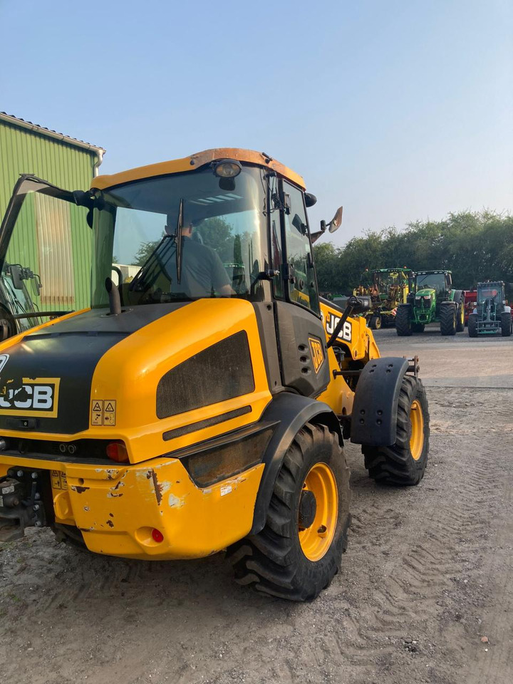 JCB TM 220 - Teleskooplaadur: pilt 2 JCB TM 220 - Teleskooplaadur: pilt 2