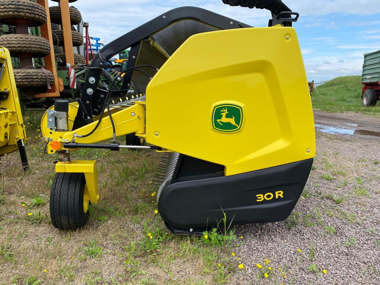 John Deere 30R - Saagikoristusmasina lisa: pilt 2 John Deere 30R - Saagikoristusmasina lisa: pilt 2