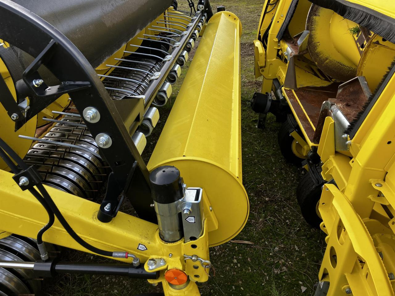 John Deere 30R - Saagikoristusmasina lisa: pilt 5 John Deere 30R - Saagikoristusmasina lisa: pilt 5