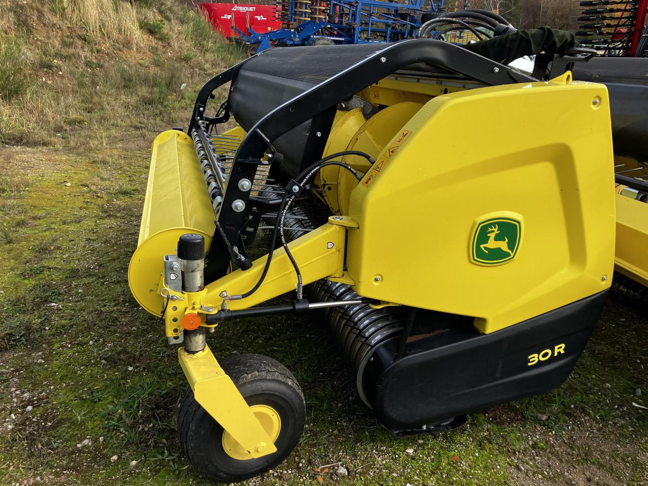 John Deere 30R - Saagikoristusmasina lisa: pilt 3 John Deere 30R - Saagikoristusmasina lisa: pilt 3