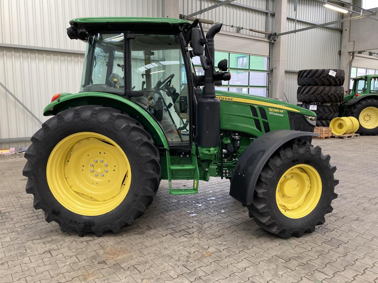 John Deere 5090M - Traktor: pilt 3 John Deere 5090M - Traktor: pilt 3