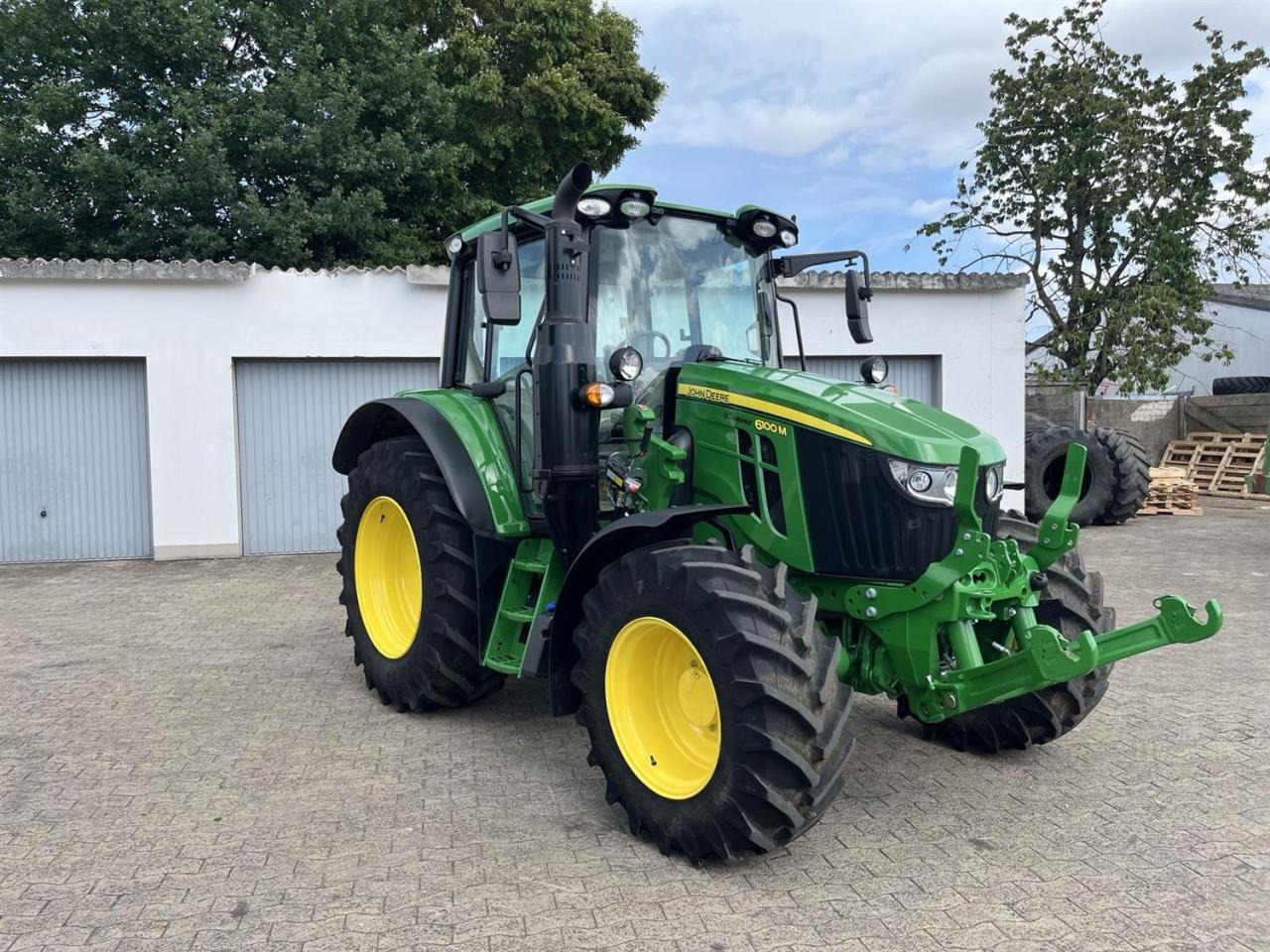 John Deere 6100M - Traktor: pilt 2 John Deere 6100M - Traktor: pilt 2