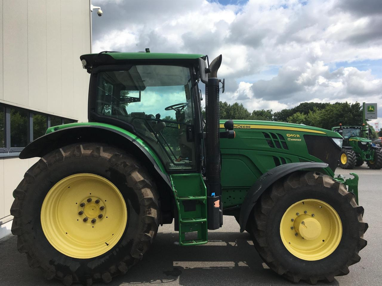 John Deere 6140R - Traktor: pilt 2 John Deere 6140R - Traktor: pilt 2