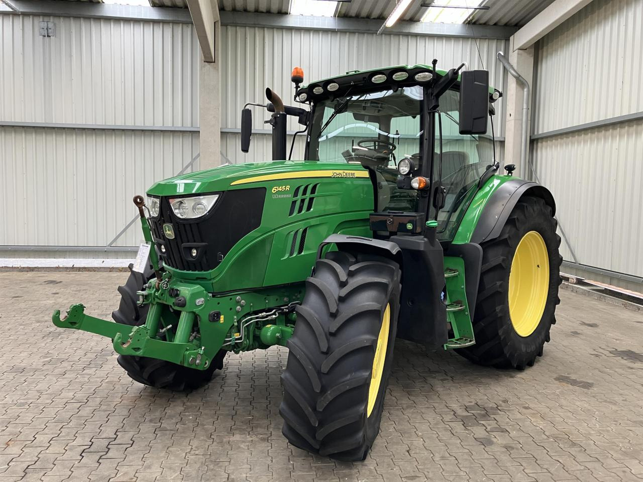 John Deere 6145R - Traktor: pilt 1 John Deere 6145R - Traktor: pilt 1