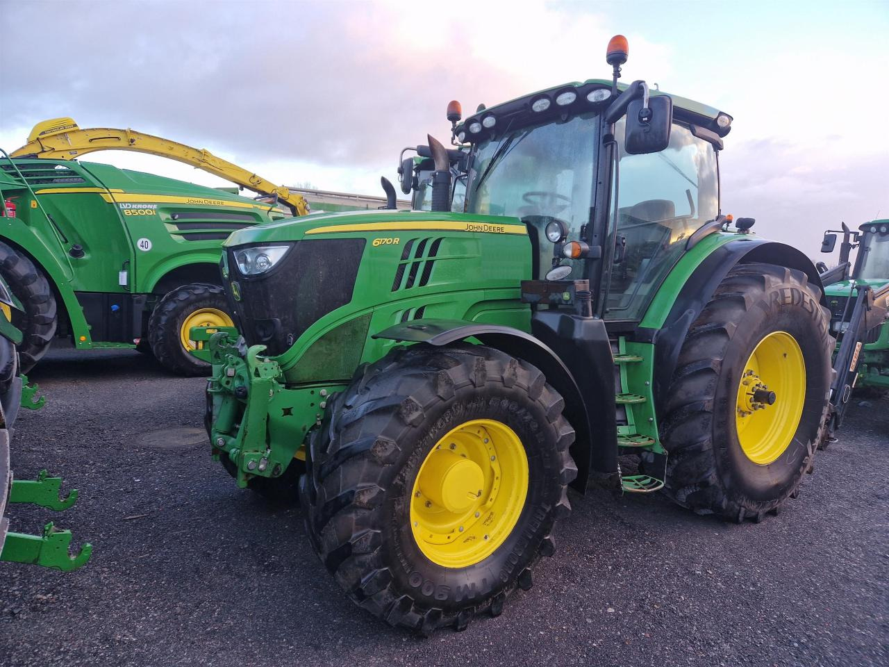 John Deere 6170R - Traktor: pilt 1 John Deere 6170R - Traktor: pilt 1