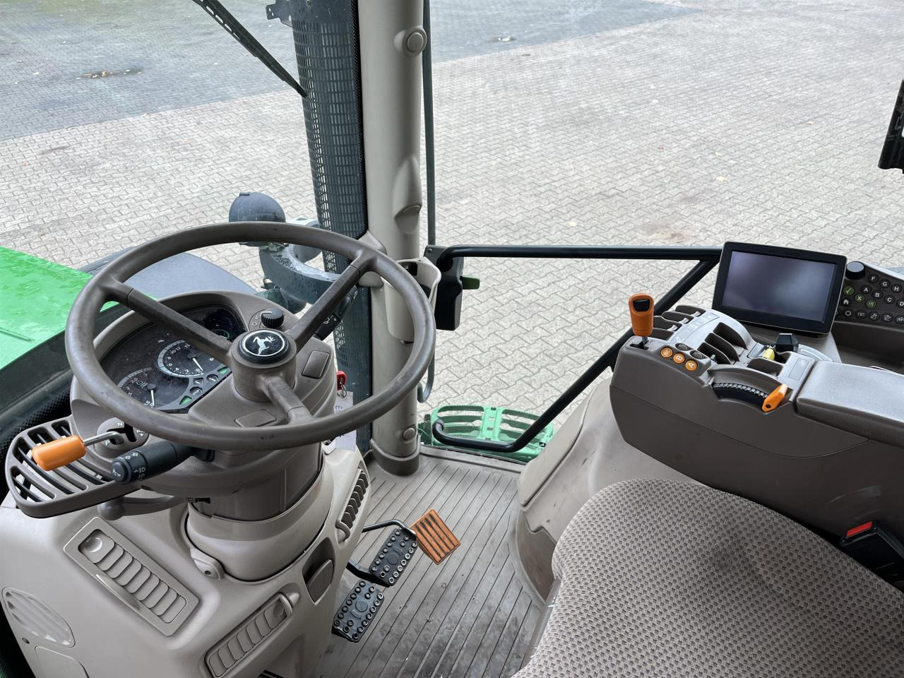 John Deere 6190R liising John Deere 6190R: pilt 11 John Deere 6190R liising John Deere 6190R: pilt 11