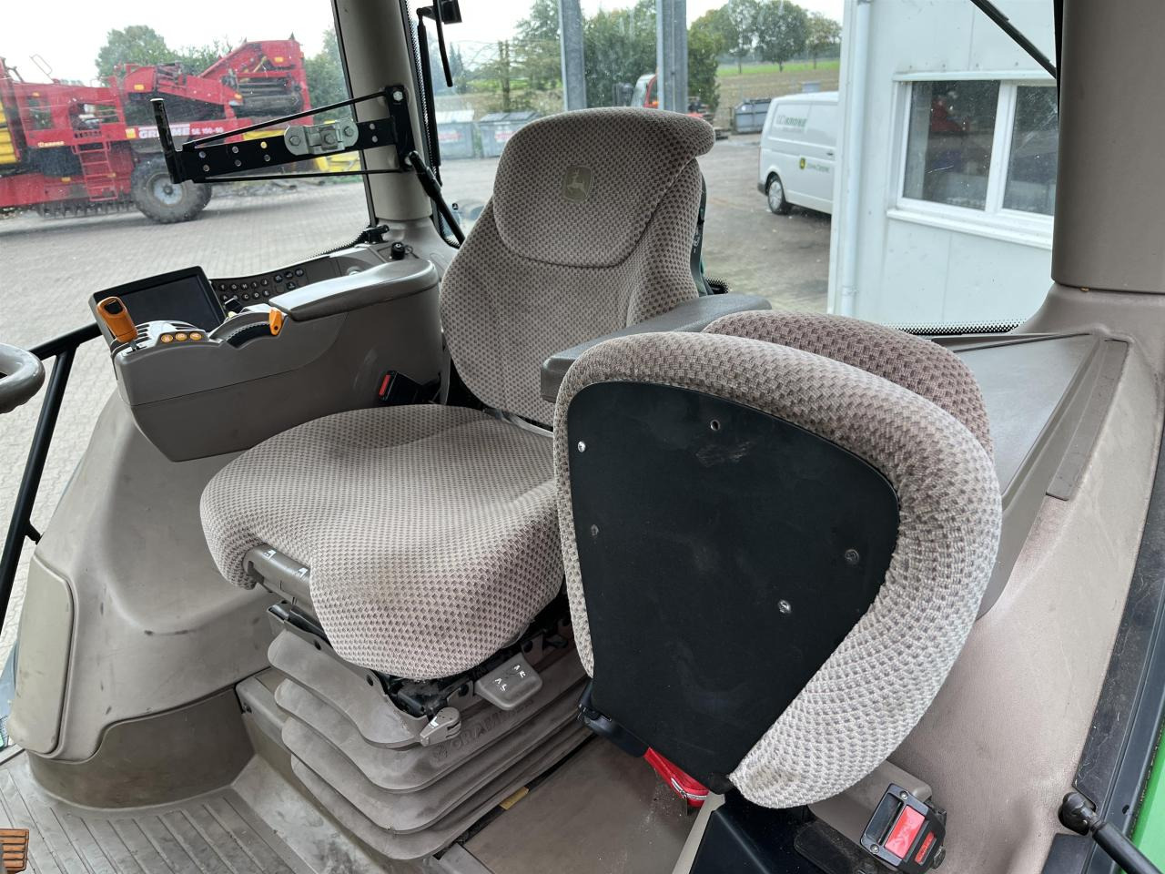 John Deere 6190R liising John Deere 6190R: pilt 8 John Deere 6190R liising John Deere 6190R: pilt 8