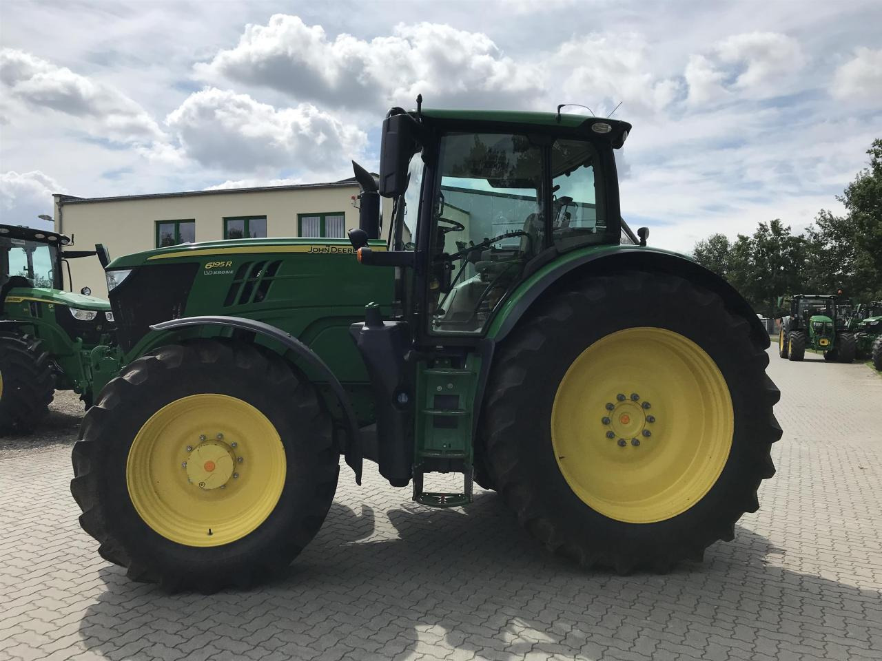 John Deere 6195R - Traktor: pilt 1 John Deere 6195R - Traktor: pilt 1