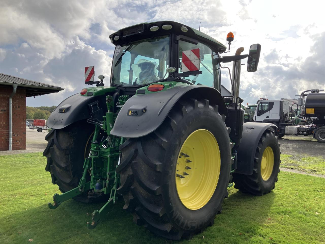 John Deere 6215R - Traktor: pilt 5 John Deere 6215R - Traktor: pilt 5