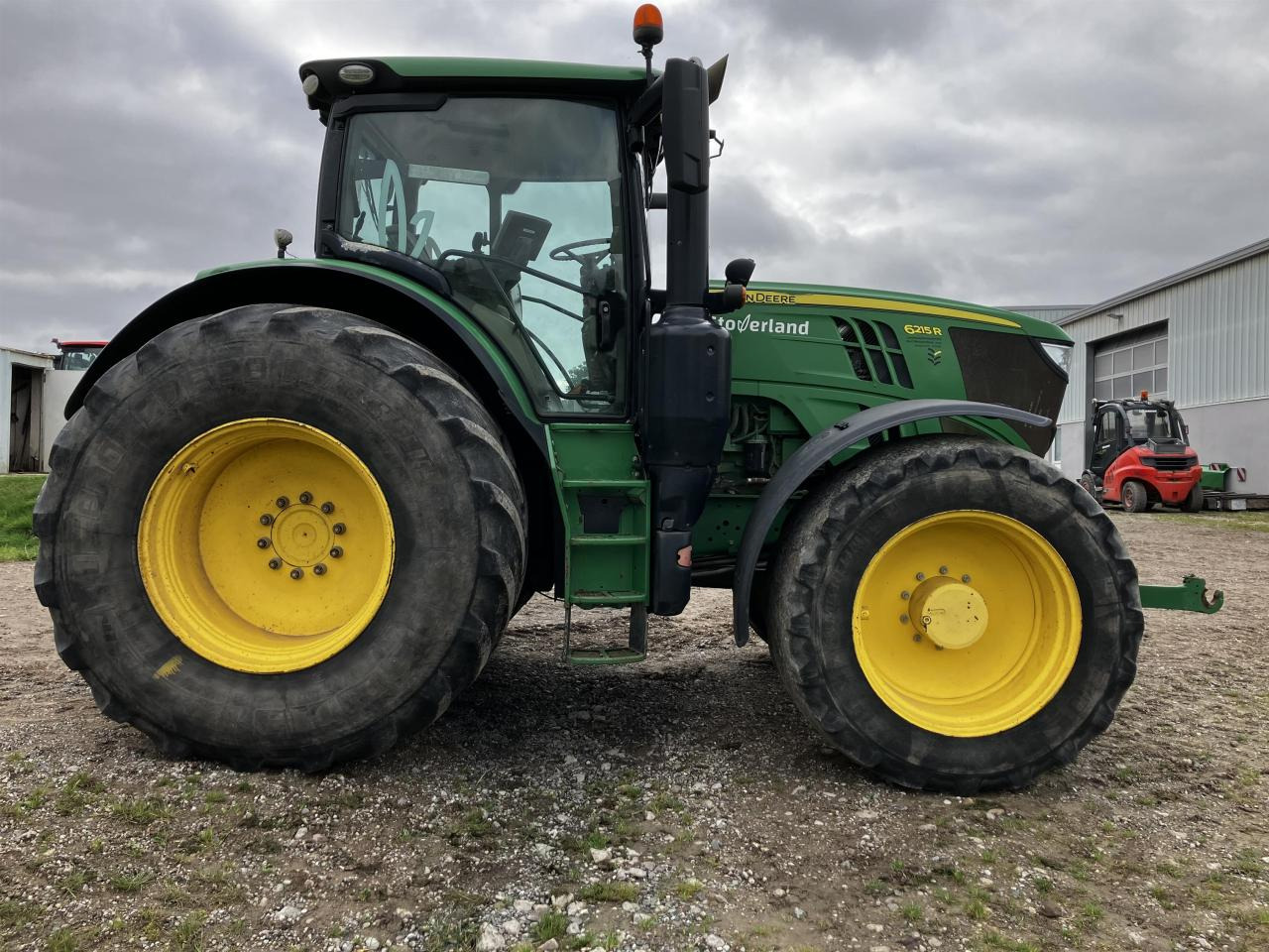 John Deere 6215R - Traktor: pilt 2 John Deere 6215R - Traktor: pilt 2