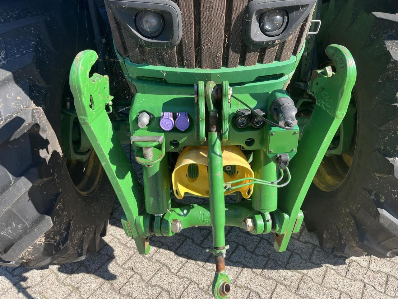 John Deere 6215R - Traktor: pilt 5 John Deere 6215R - Traktor: pilt 5
