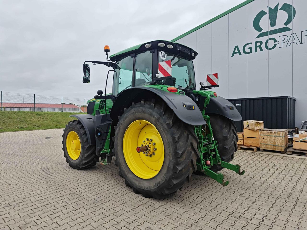 John Deere 6215R - Traktor: pilt 3 John Deere 6215R - Traktor: pilt 3