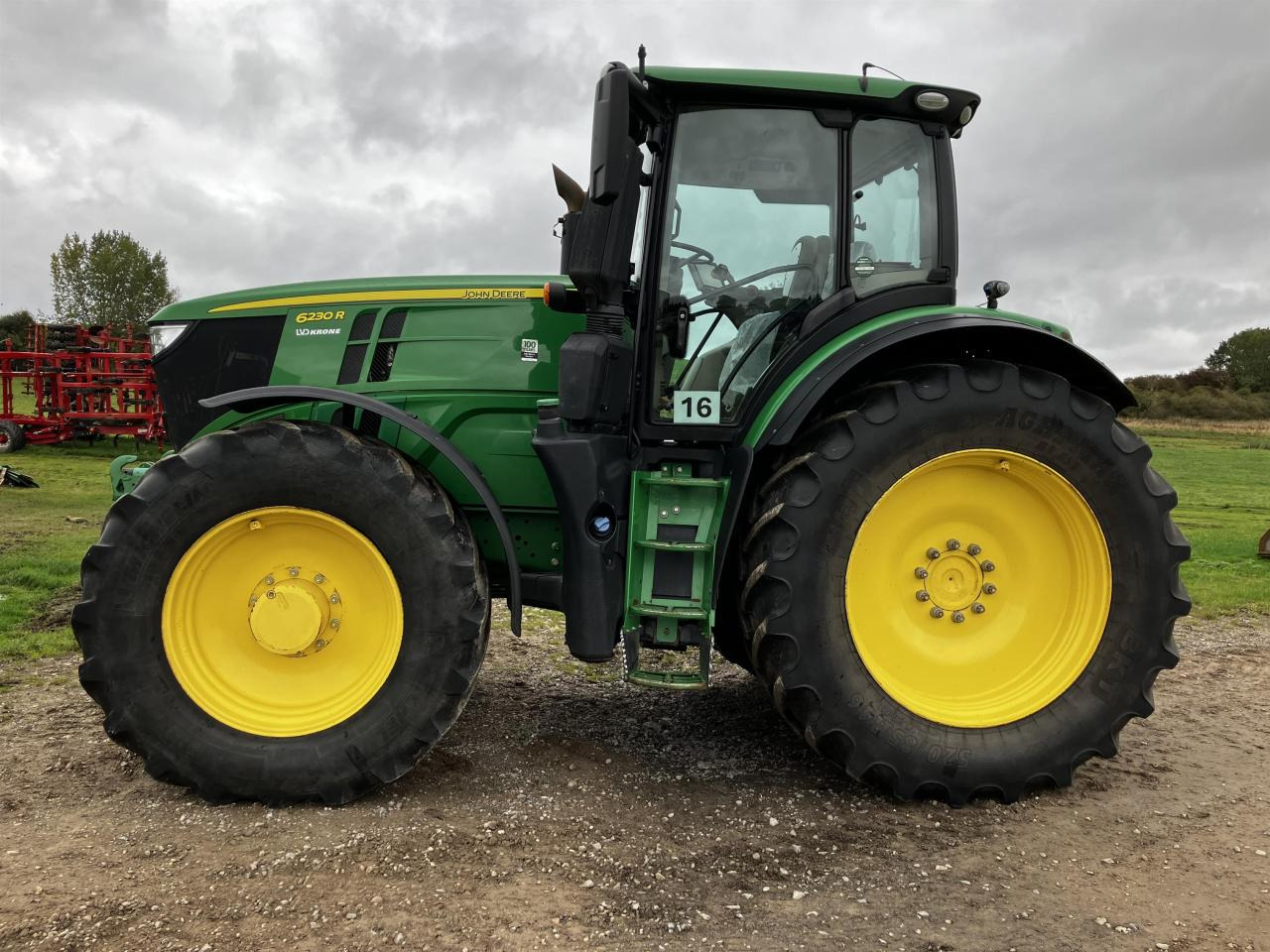 John Deere 6230R - Traktor: pilt 1 John Deere 6230R - Traktor: pilt 1
