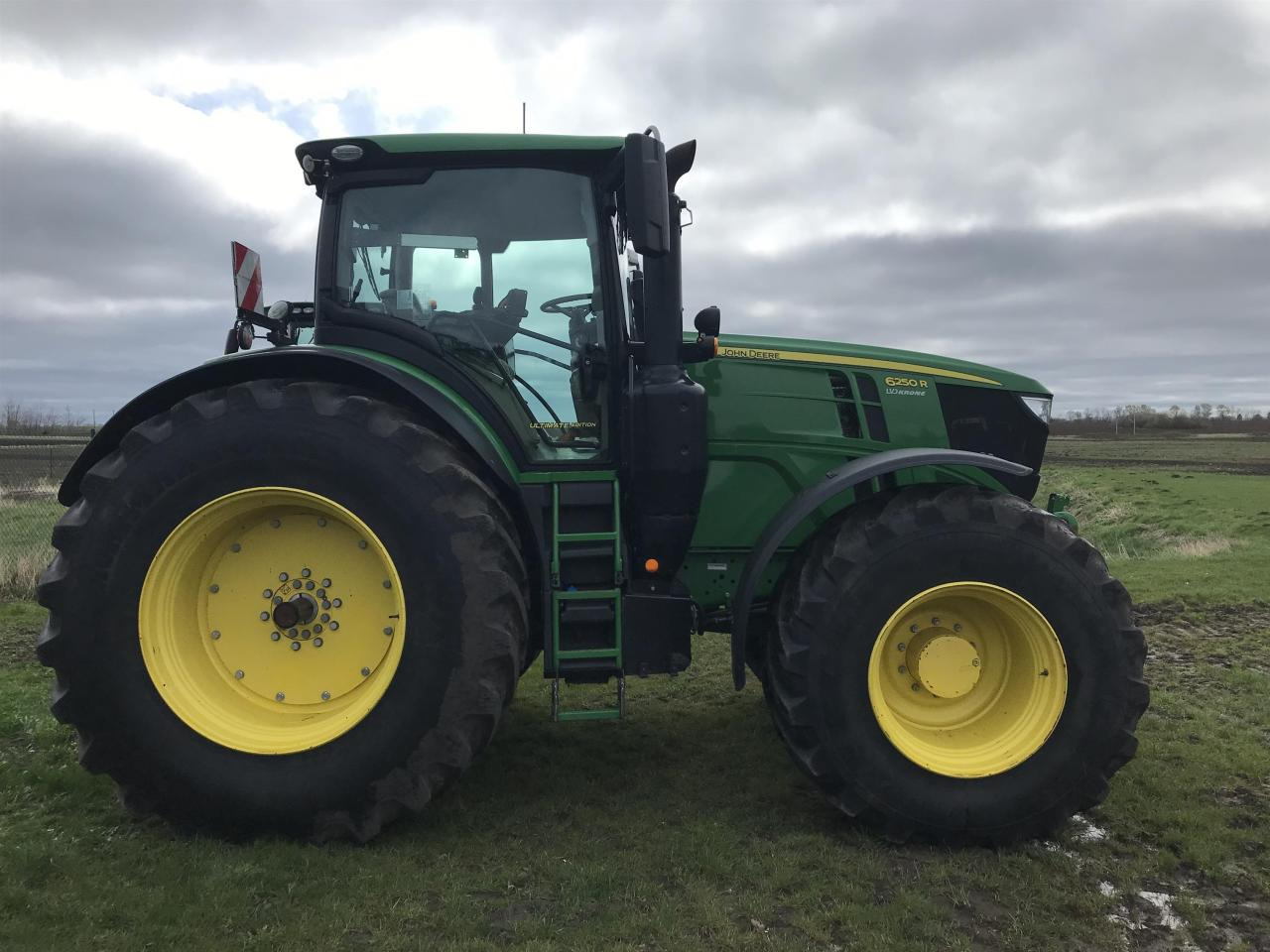 John Deere 6250R - Traktor: pilt 2 John Deere 6250R - Traktor: pilt 2