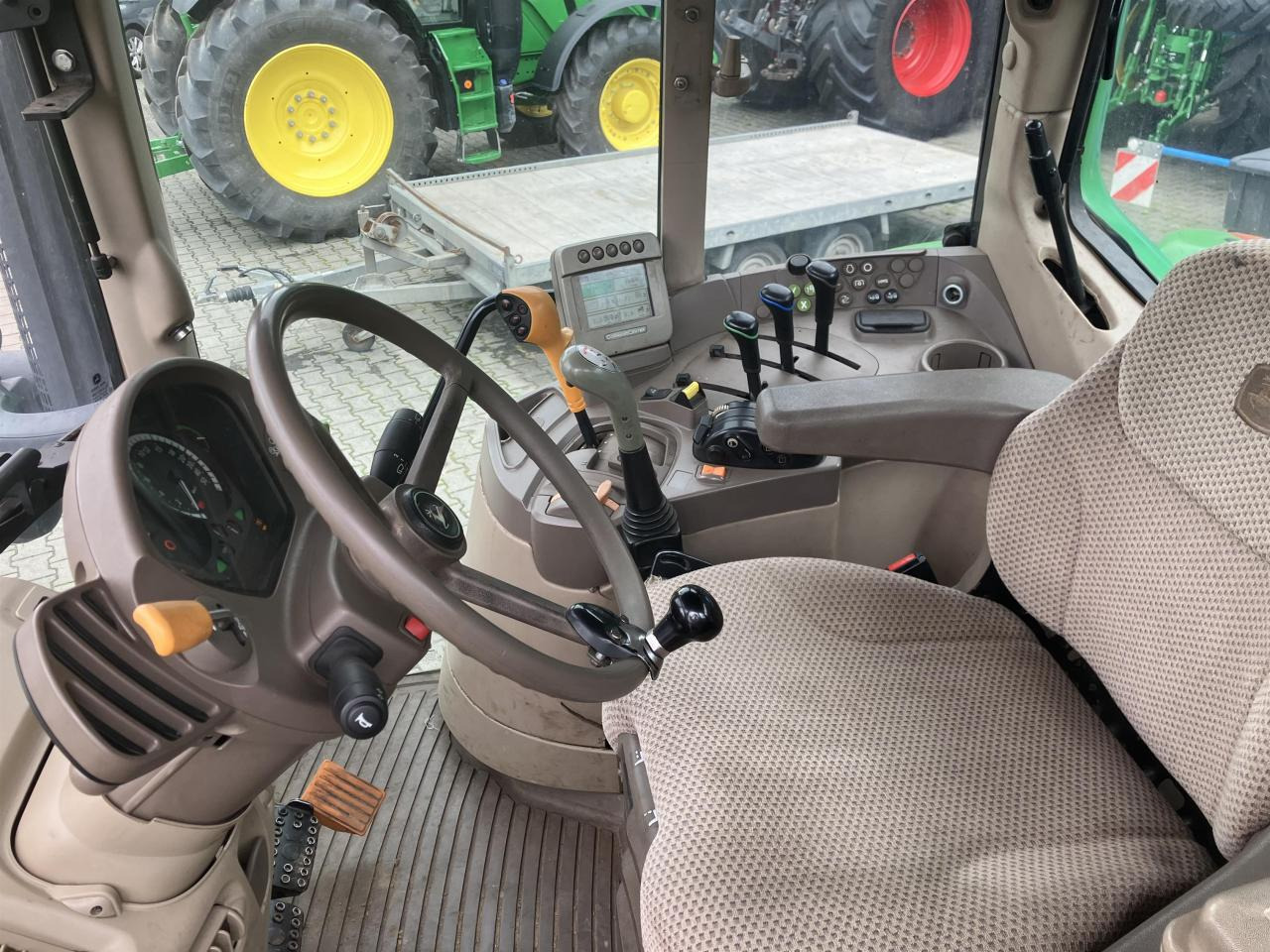 John Deere 6630 PREMIUM - Traktor: pilt 4 John Deere 6630 PREMIUM - Traktor: pilt 4