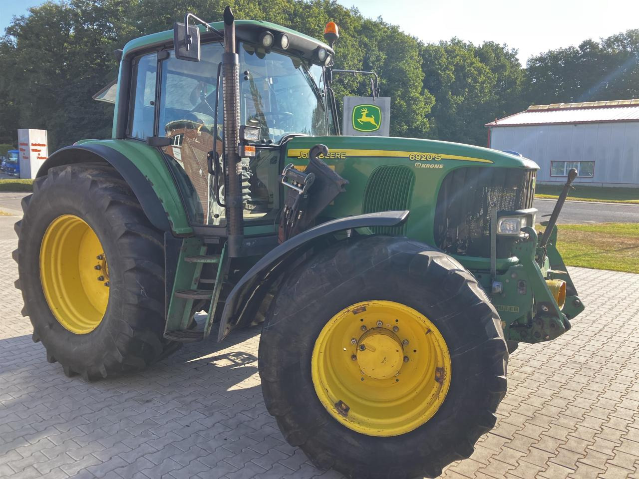 John Deere 6920 S - Traktor: pilt 1 John Deere 6920 S - Traktor: pilt 1