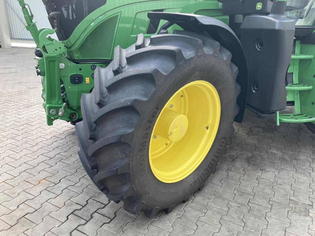 John Deere 6R 110 - Traktor: pilt 2 John Deere 6R 110 - Traktor: pilt 2