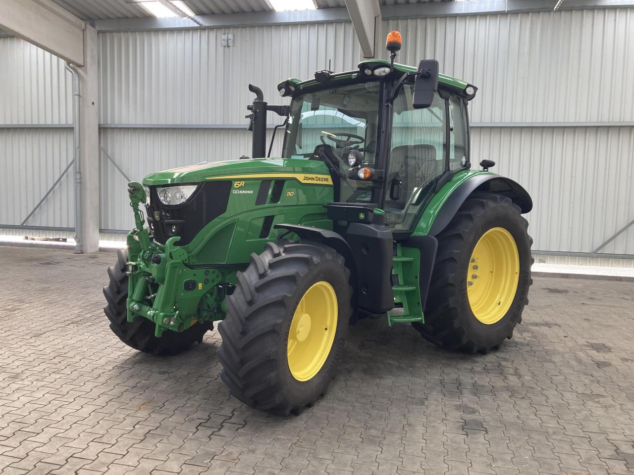 John Deere 6R 110 - Traktor: pilt 1 John Deere 6R 110 - Traktor: pilt 1