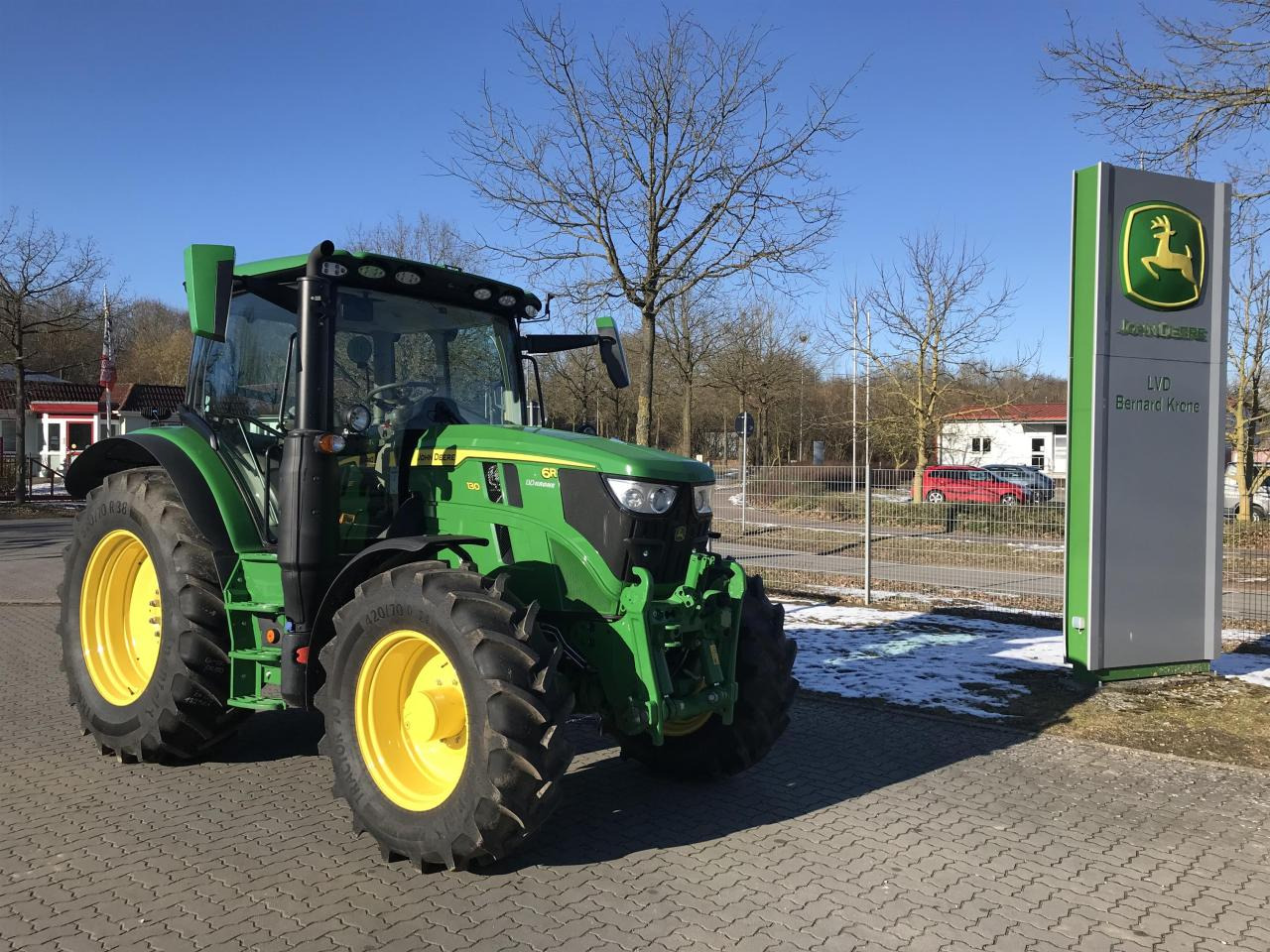 John Deere 6R 130 - Traktor: pilt 1 John Deere 6R 130 - Traktor: pilt 1