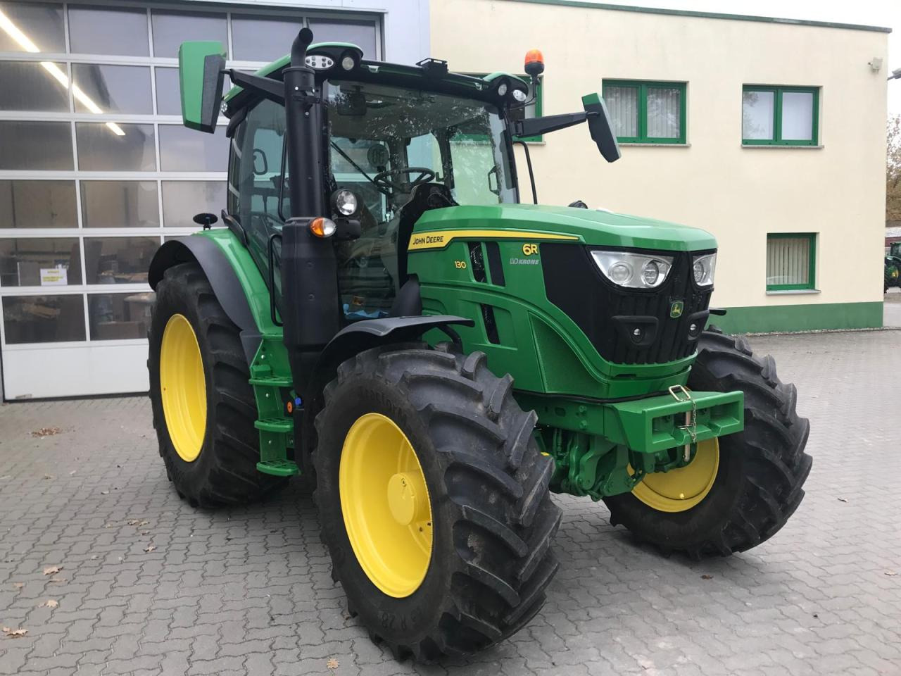 John Deere 6R 130 - Traktor: pilt 3 John Deere 6R 130 - Traktor: pilt 3