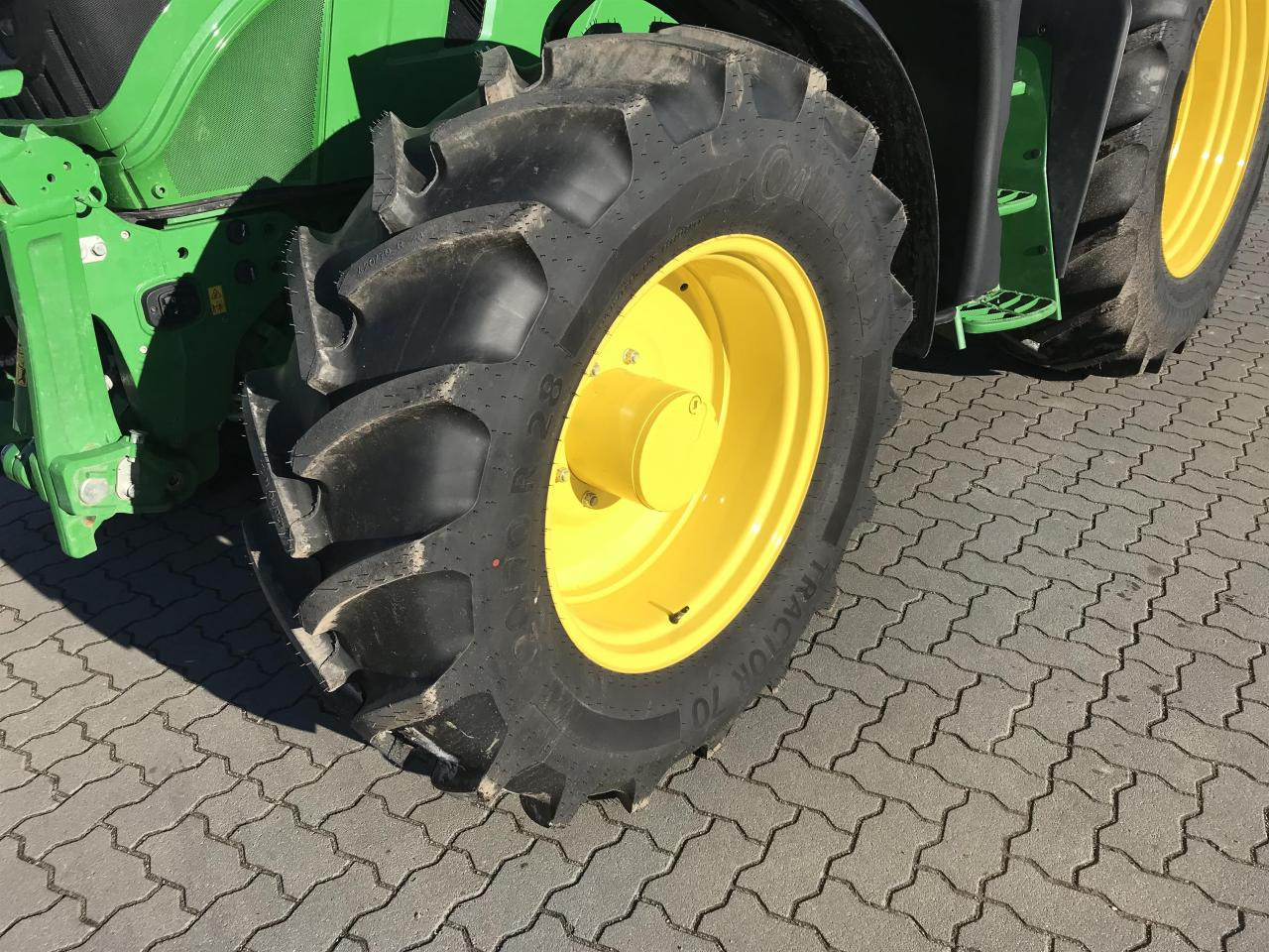 John Deere 6R 130 - Traktor: pilt 4 John Deere 6R 130 - Traktor: pilt 4