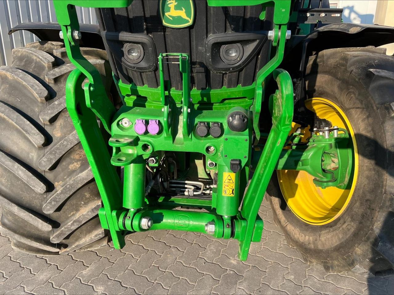 John Deere 6R 155 - Traktor: pilt 4 John Deere 6R 155 - Traktor: pilt 4