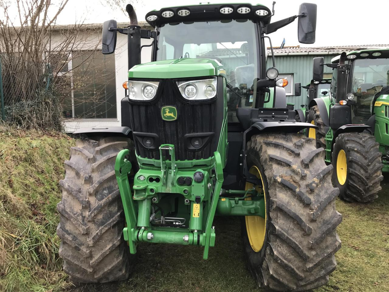 John Deere 6R 175 - Traktor: pilt 3 John Deere 6R 175 - Traktor: pilt 3