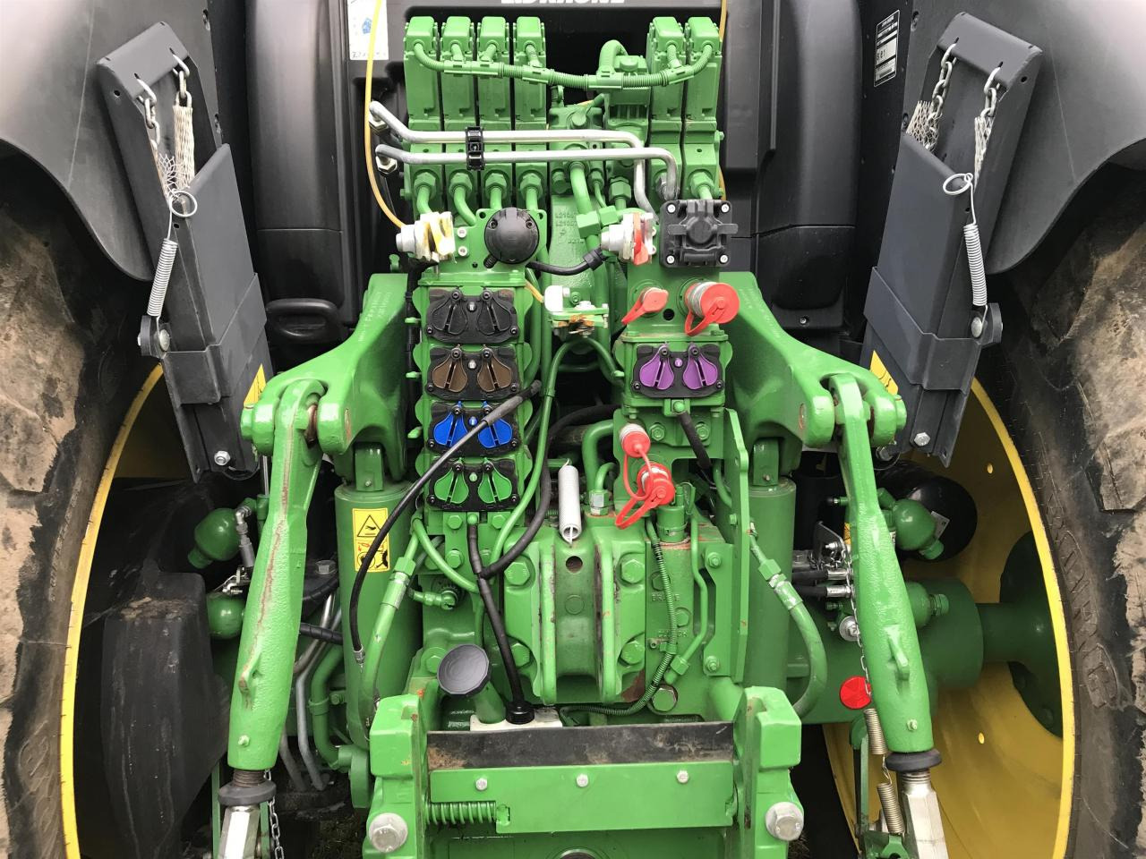 John Deere 6R 175 - Traktor: pilt 5 John Deere 6R 175 - Traktor: pilt 5