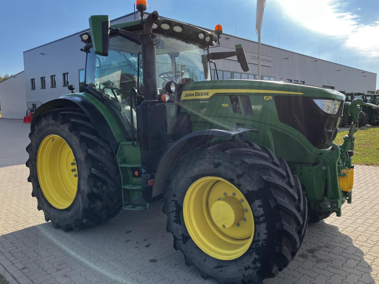 John Deere 6R 185 - Traktor: pilt 2 John Deere 6R 185 - Traktor: pilt 2